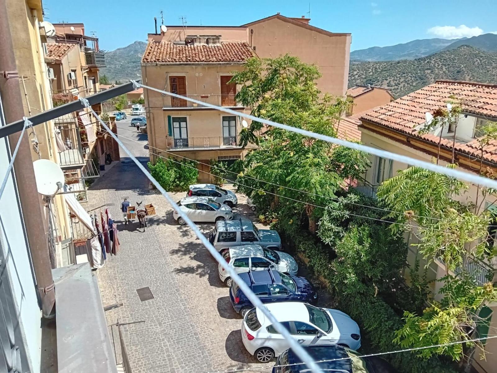 Porta San Paolo House Aparthotel Castelbuono  Exterior photo